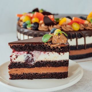 Цяла торта Cherry - 16 парчета