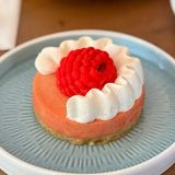 1 бр Десерт Халва и малина