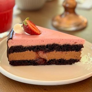 Цяла торта Шоколад и череши - 12 парчета