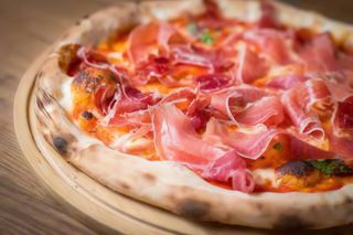 Пица Прошуто (500г)