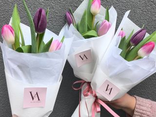 Pack of 3 small bouquets - Комплект от 3 букетчета с лалета