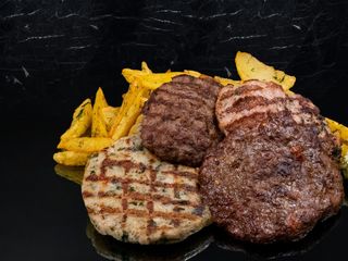 Балкански грил микс