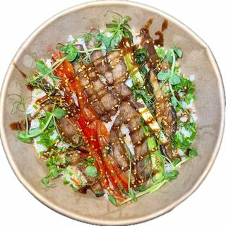 Бийф поке бол (380гр.)