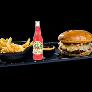 Телешки Чийзбургер 400 гр. + Подарък Сайдер Aspall 0.330 мл.