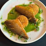 Филе Лаврак с крем от рукола и златисти крокети (350гр.)