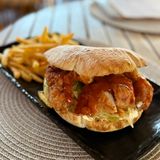 Сандвич с хрупкаво пиле (450гр.)