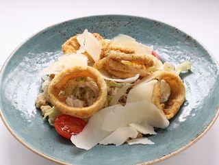 Салата Цезар с калмари (300гр.)