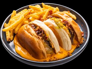 Екстра телешки чийзбургер  (300гр.) + ПОДАРЪК КОКА КОЛА 500 мл.