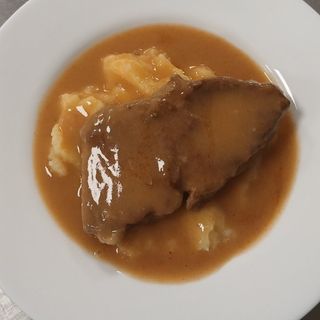 Телешко върху пюре (400г)