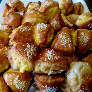 Соленки с извара и сусам (100г)