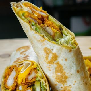 Тортила с хрупкаво пиле (400 гр)