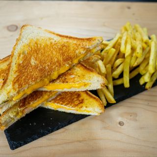 Сандвичи с пуешко и чедър (450г)