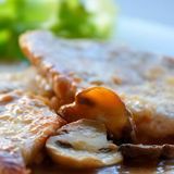 Пилешки карета с гъбен сос (350г)