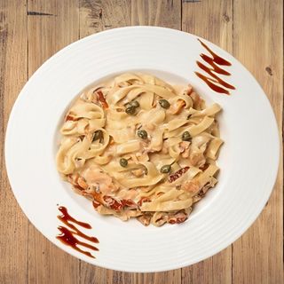 Талиатели със сьомга, мед и каперси (500г)