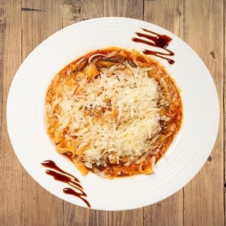 Талиатели с чоризо, пилешко и гъби (550г)