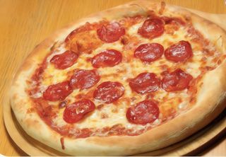 Пица Пеперони (1600г)