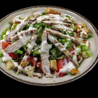 Салата с хрупкаво пиле