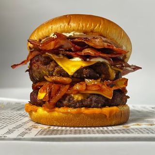 Двоен Телешки чийз с печен бекон (490гр)