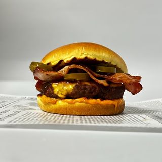 Телешки Бъргър с Печен бе��он