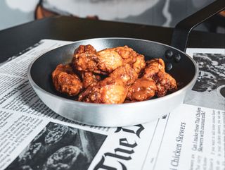 Buffalo Wings / лют сос /