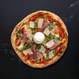 Пица с Бурата и Крудо