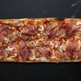 Римска пица Куатро Салами