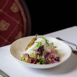 Шопска салата с печена капия