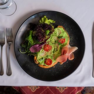 Тост с авокадо