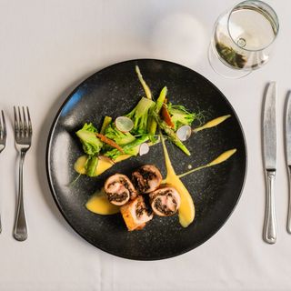 Руло от пилешко бутче