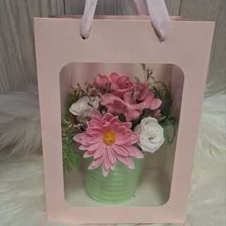 Цветен подарък