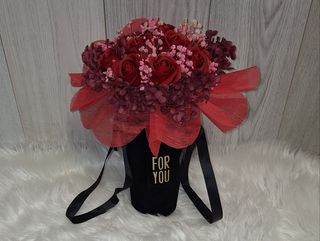 Конус с цветя