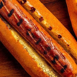 Хот-Дог с телешки кренвирш и пържени картофи+сосве