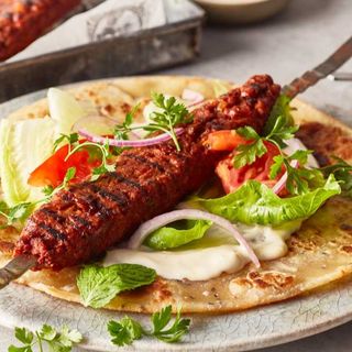 Дюнер с Адана кебап(говеждо месо) в арабска питка