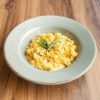 Ризото с пилешко месо (350г) 