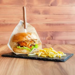 Чийзбургер (300г)