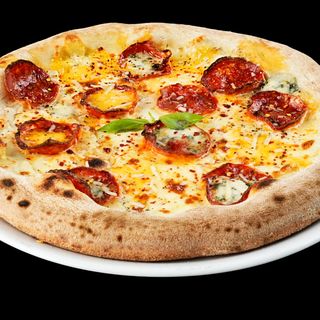 Фамилна пица Формаджи (1500гр)