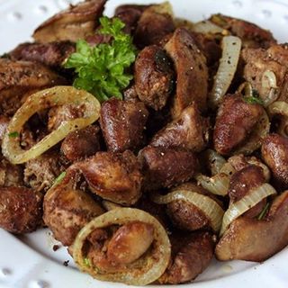 Пилешки дробчета с гарнитура зеле и моркови