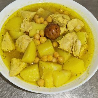 Къри с пилишко