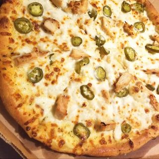 Средна пица (25см) с пилишки  филе