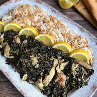 Млухия с пилешко  +ориз басмати +питка  то пещ