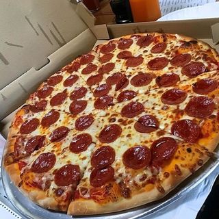 Средна пица (25см)с пиперони