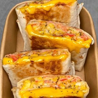 Бокс шавърма с тшедър +кола 330мл