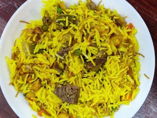 ориз бърияни  с телшко месо 400гр