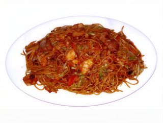 223. Спагети с три вида месо и зеленчуци (700г)