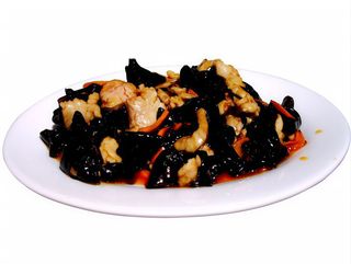 118. Пилешко с китайски гъби 700гр.