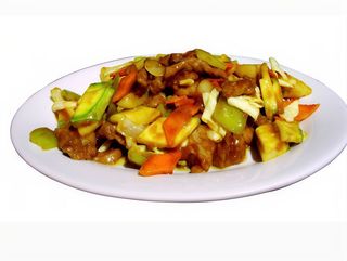 131. Свинско със зеленчуци (700г)