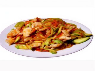 137. Свинско със зеленчуци в сладко-кисел, лют, солен сос (700г)