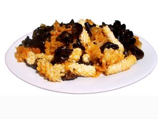 195. Калмари с китайски бяла и черна гъби (700г)