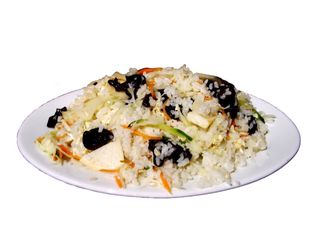 203. Ориз с черна гъба, бамбук, и зеленчуци (700г)