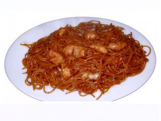 221. Спагети със свинско и зеленчуци (700г)